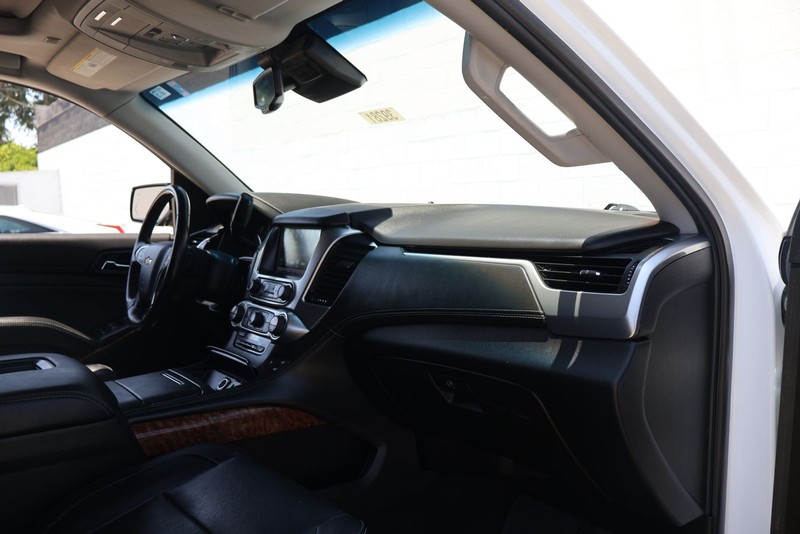 Chevrolet Tahoe Vehicle Full-screen Gallery Image 18