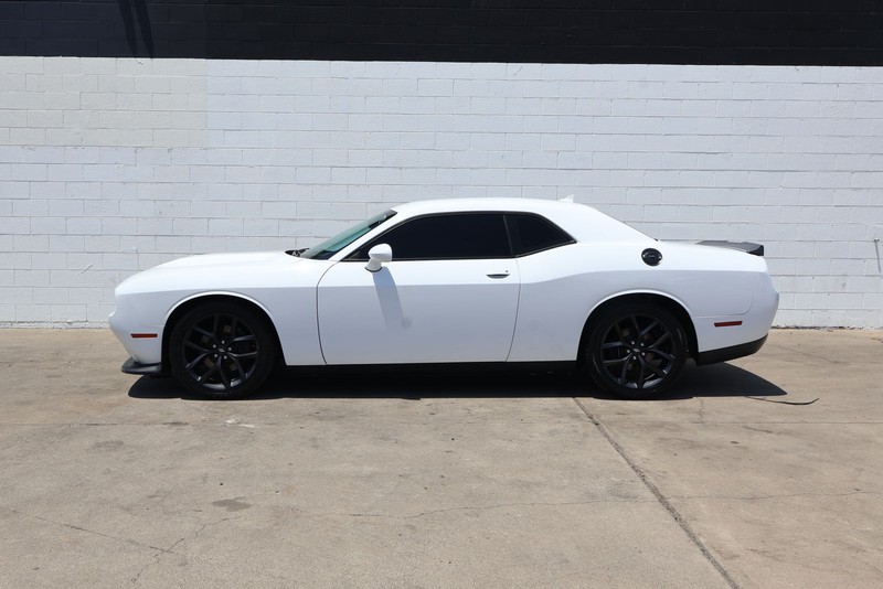 Dodge Challenger Vehicle Full-screen Gallery Image 10