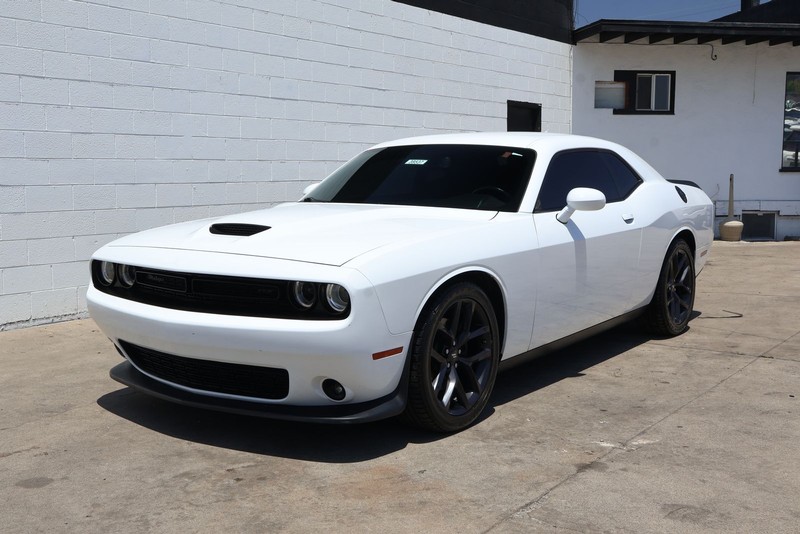 Dodge Challenger Vehicle Full-screen Gallery Image 11