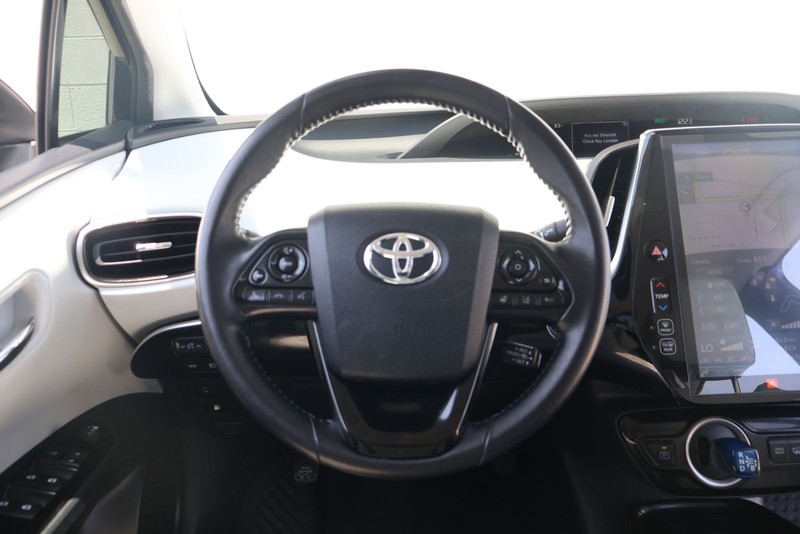 Toyota Prius Prime Vehicle Full-screen Gallery Image 23