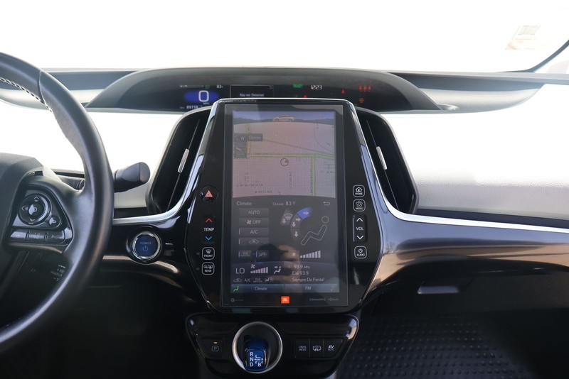Toyota Prius Prime Vehicle Full-screen Gallery Image 26