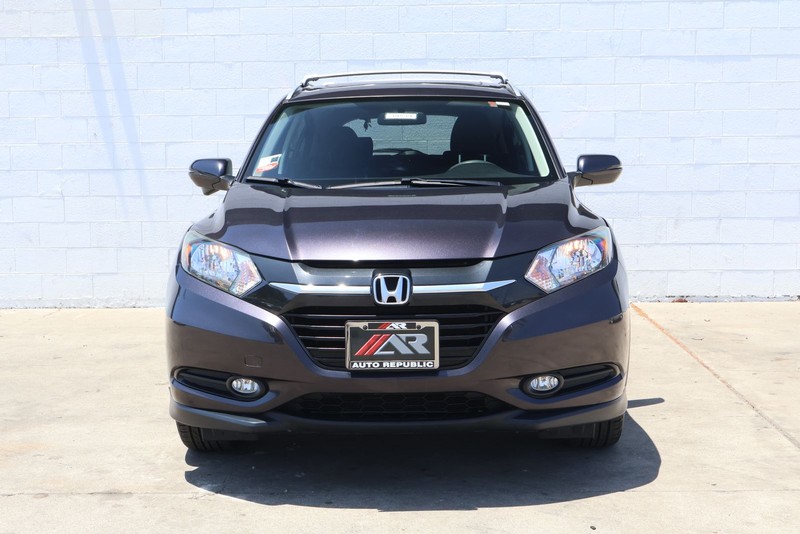 Honda HR-V Vehicle Full-screen Gallery Image 02