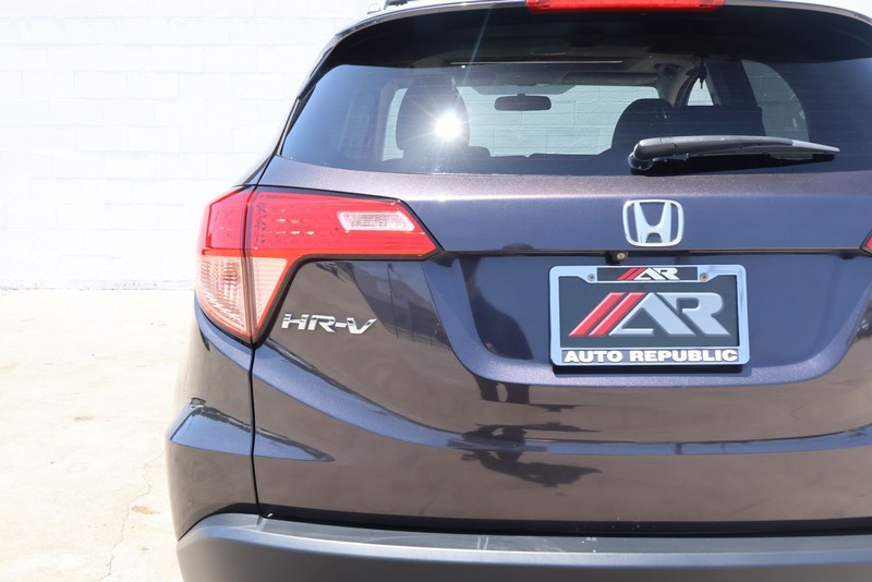 Honda HR-V Vehicle Full-screen Gallery Image 07