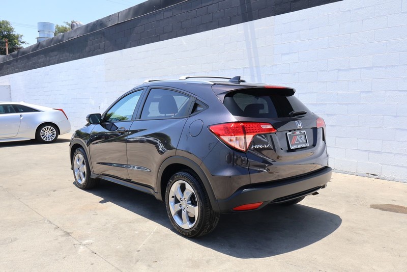 Honda HR-V Vehicle Full-screen Gallery Image 09