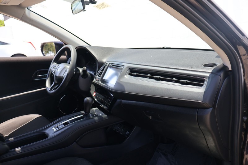 Honda HR-V Vehicle Full-screen Gallery Image 18