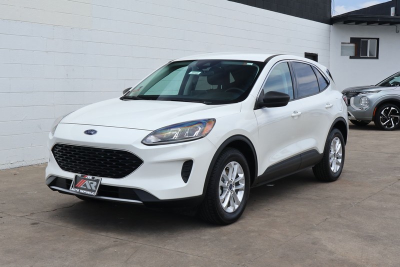 Ford Escape Vehicle Full-screen Gallery Image 11