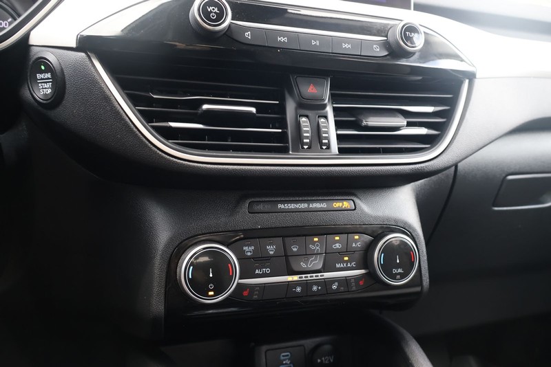 Ford Escape Vehicle Full-screen Gallery Image 29