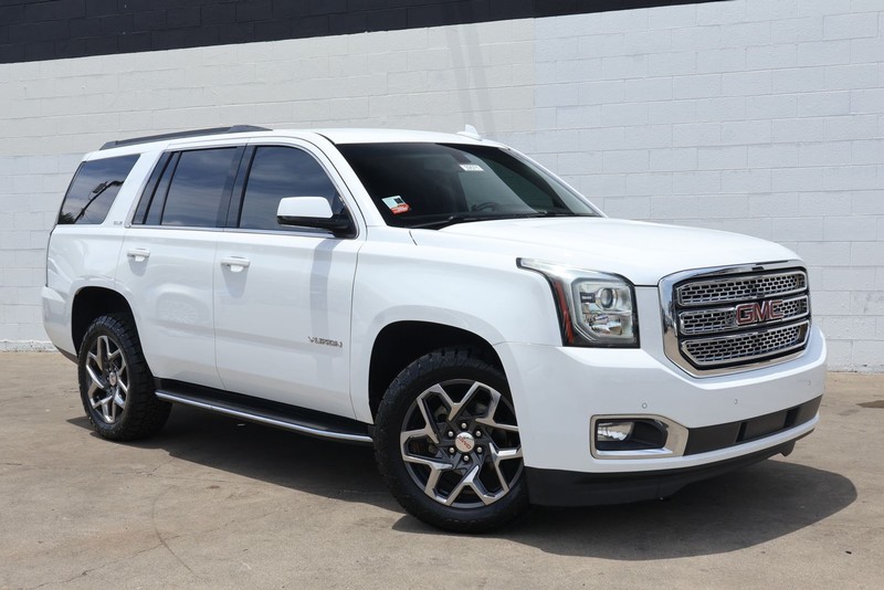GMC Yukon Vehicle Full-screen Gallery Image 01