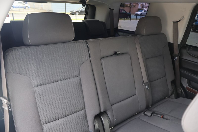 GMC Yukon Vehicle Full-screen Gallery Image 20