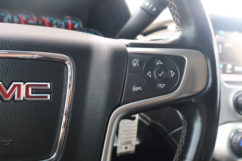 GMC Yukon Vehicle Full-screen Gallery Image 27