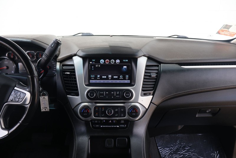 GMC Yukon Vehicle Full-screen Gallery Image 28