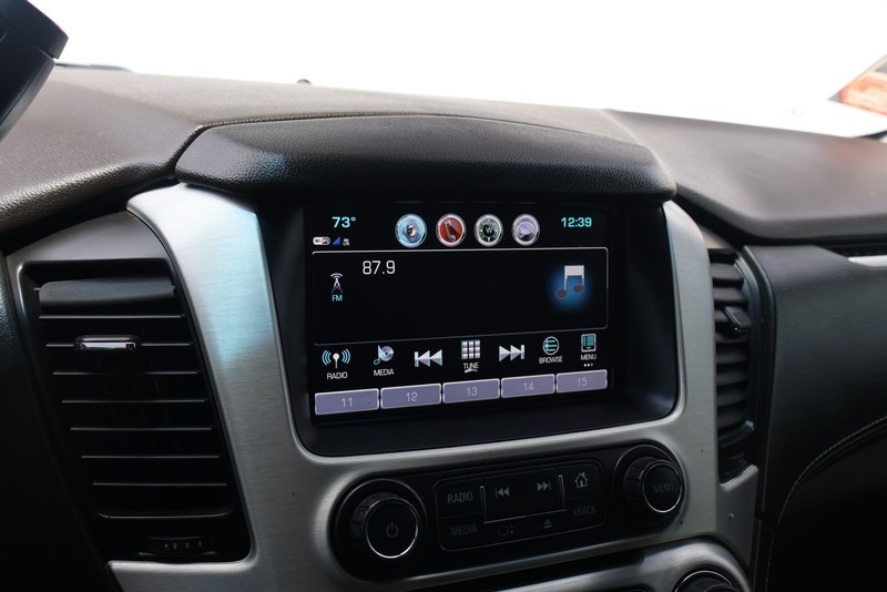 GMC Yukon Vehicle Full-screen Gallery Image 29