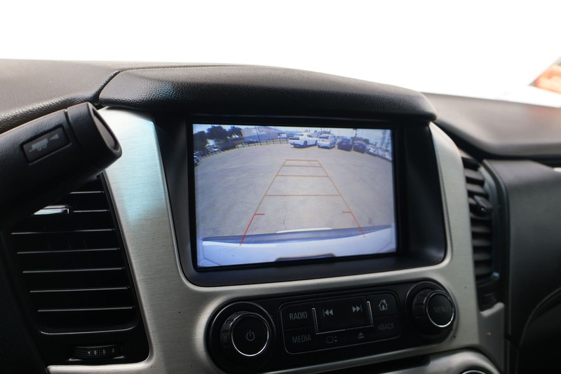 GMC Yukon Vehicle Full-screen Gallery Image 30
