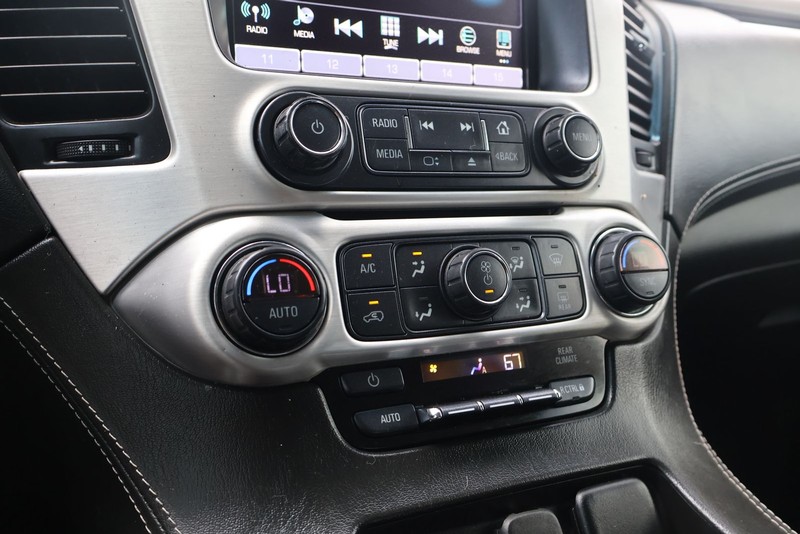 GMC Yukon Vehicle Full-screen Gallery Image 31