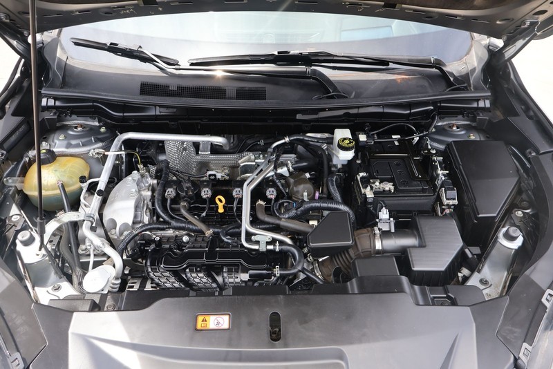 Mitsubishi Outlander Vehicle Full-screen Gallery Image 13