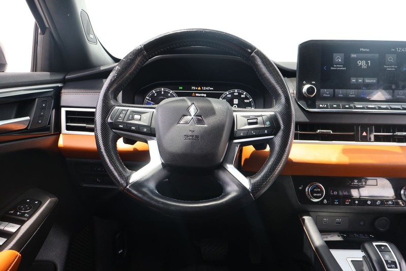 Mitsubishi Outlander Vehicle Full-screen Gallery Image 26