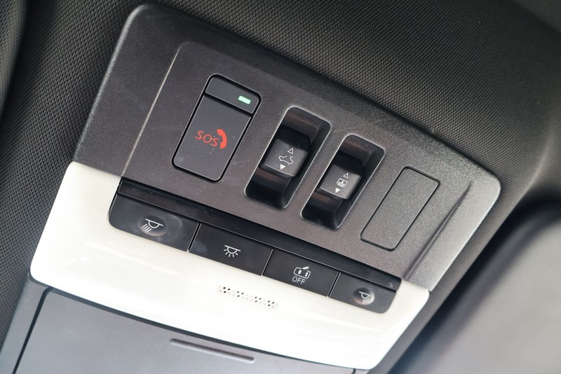 Mitsubishi Outlander Vehicle Full-screen Gallery Image 33