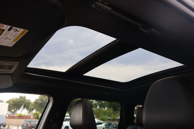 Mitsubishi Outlander Vehicle Full-screen Gallery Image 34