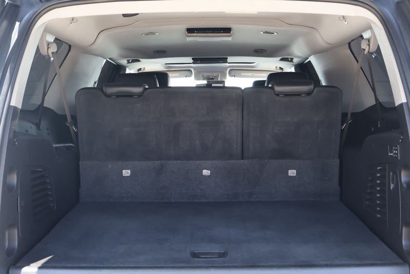 GMC Yukon XL Vehicle Full-screen Gallery Image 08