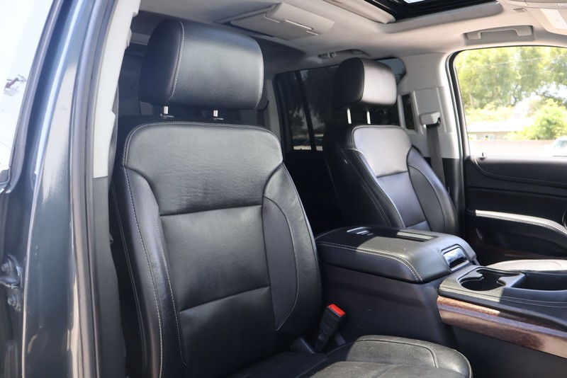 GMC Yukon XL Vehicle Full-screen Gallery Image 19