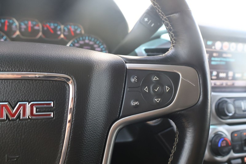 GMC Yukon XL Vehicle Full-screen Gallery Image 28