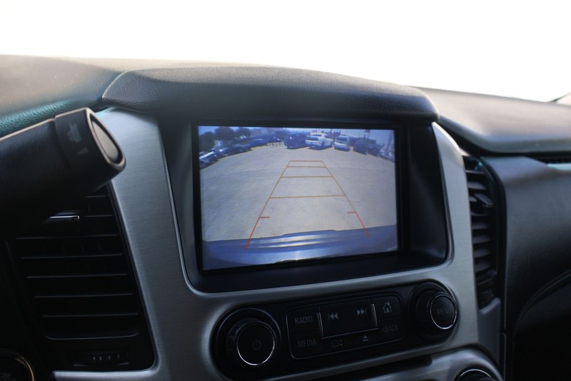 GMC Yukon XL Vehicle Full-screen Gallery Image 31