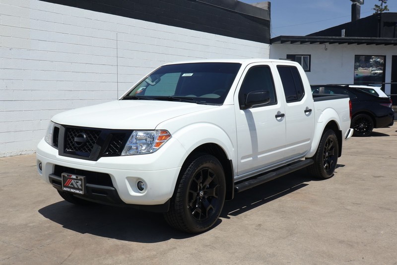 Nissan Frontier Vehicle Full-screen Gallery Image 11