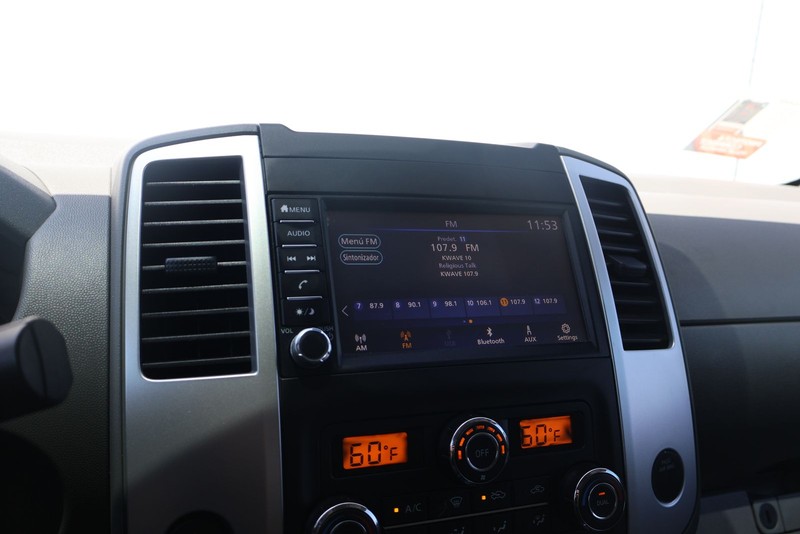 Nissan Frontier Vehicle Full-screen Gallery Image 27