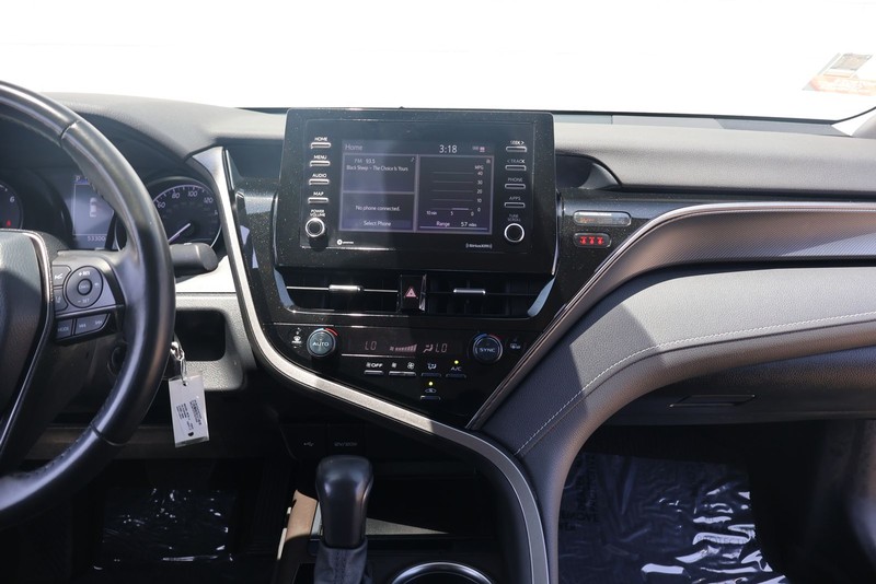 Toyota Camry Vehicle Full-screen Gallery Image 26