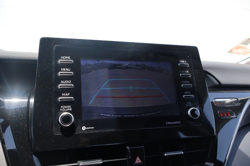 Toyota Camry Vehicle Full-screen Gallery Image 28
