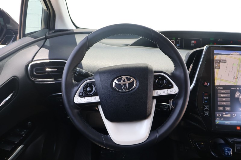 Toyota Prius Prime Vehicle Full-screen Gallery Image 23