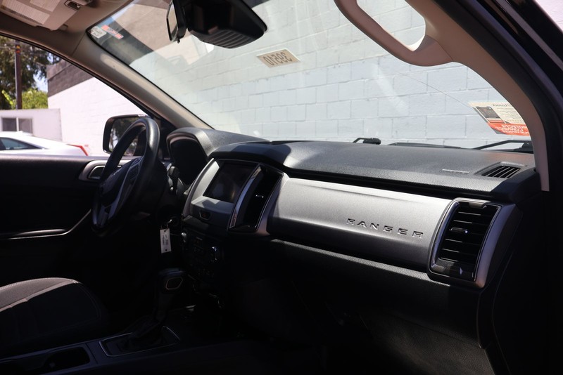 Ford Ranger Vehicle Full-screen Gallery Image 18