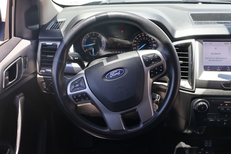 Ford Ranger Vehicle Full-screen Gallery Image 23
