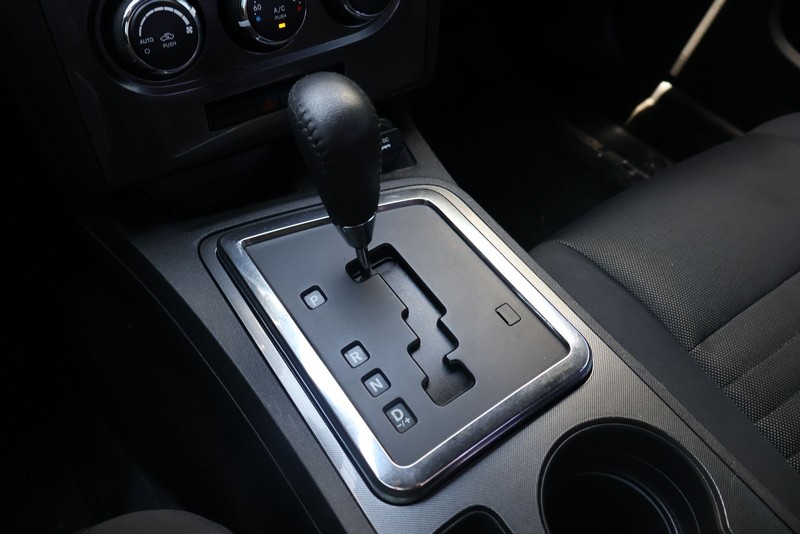 Dodge Challenger Vehicle Full-screen Gallery Image 27