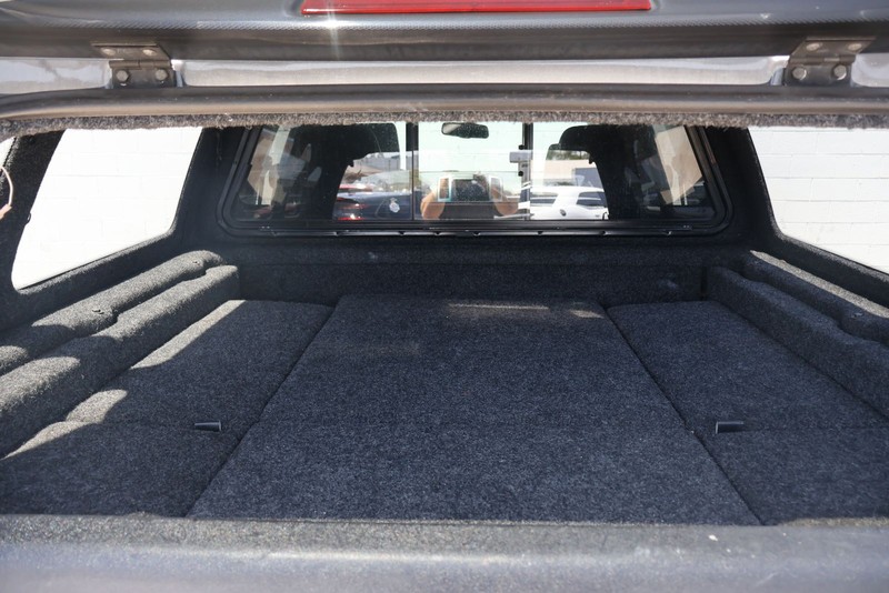 Nissan Frontier Vehicle Full-screen Gallery Image 08