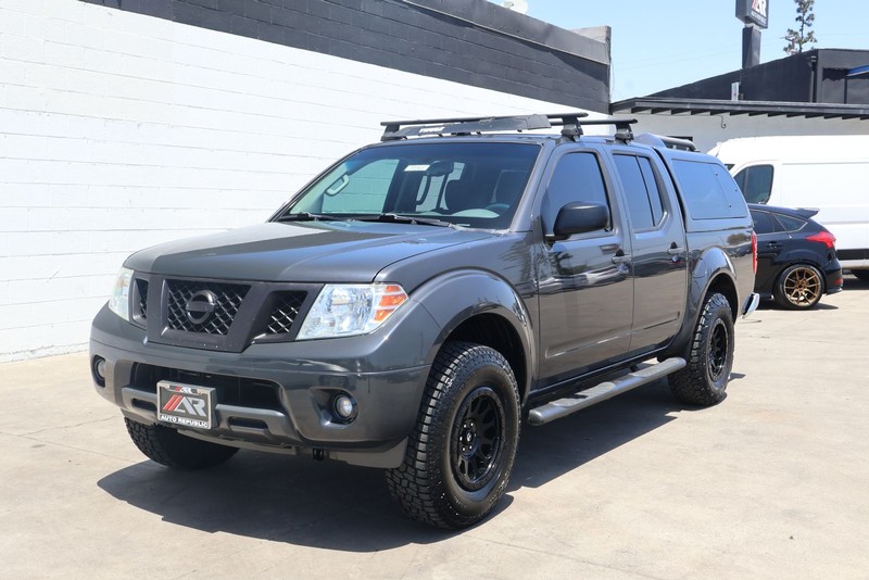 Nissan Frontier Vehicle Full-screen Gallery Image 13