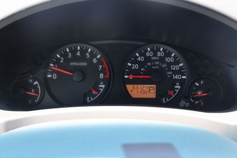 Nissan Frontier Vehicle Full-screen Gallery Image 24