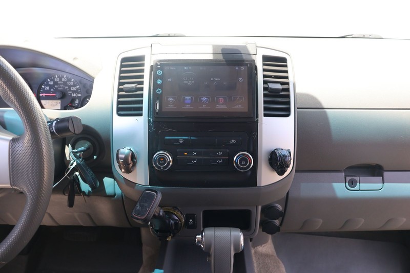 Nissan Frontier Vehicle Full-screen Gallery Image 28