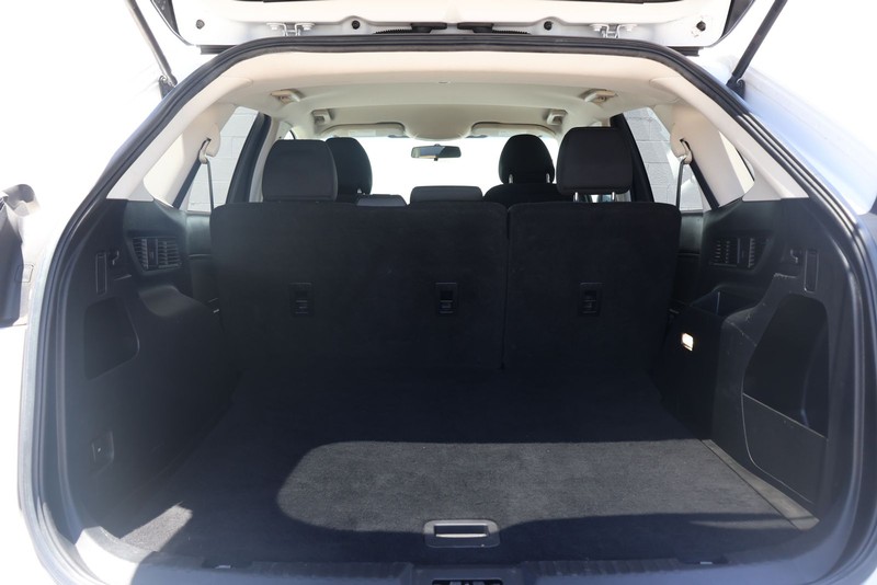 Ford Edge Vehicle Full-screen Gallery Image 08