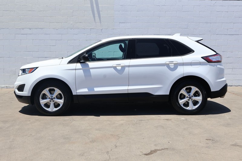 Ford Edge Vehicle Full-screen Gallery Image 10