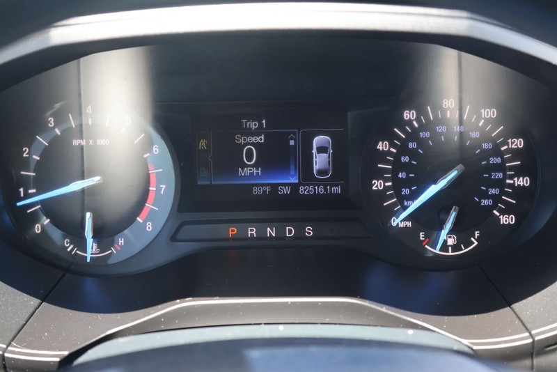 Ford Edge Vehicle Full-screen Gallery Image 23