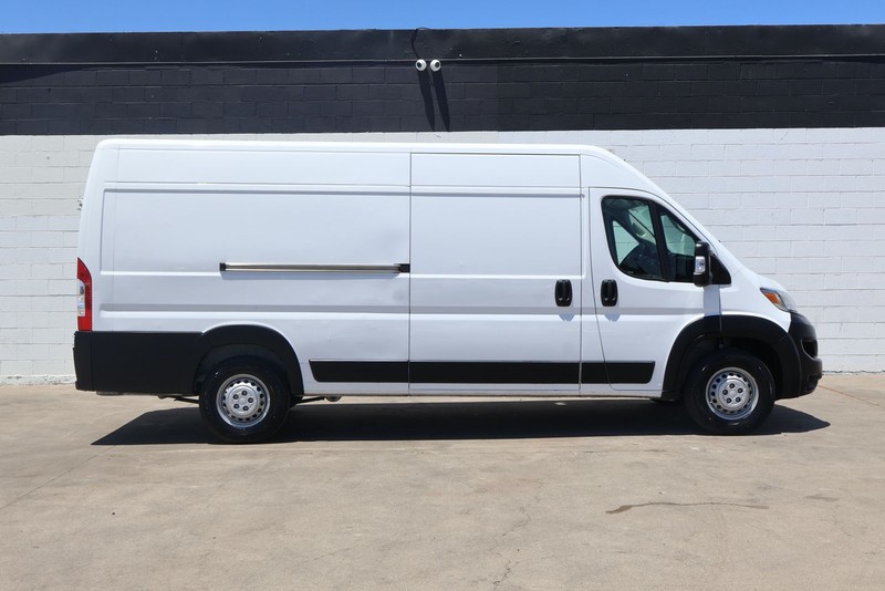 Ram ProMaster Cargo Van Vehicle Full-screen Gallery Image 01