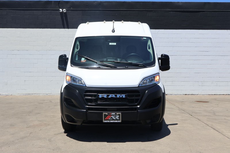 Ram ProMaster Cargo Van Vehicle Full-screen Gallery Image 03