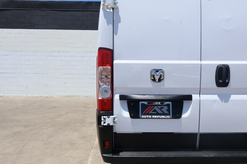 Ram ProMaster Cargo Van Vehicle Full-screen Gallery Image 07