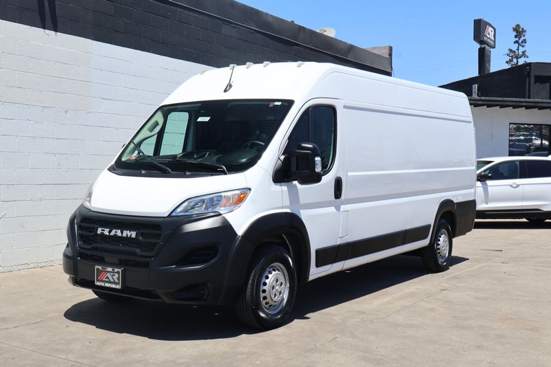 Ram ProMaster Cargo Van Vehicle Full-screen Gallery Image 11
