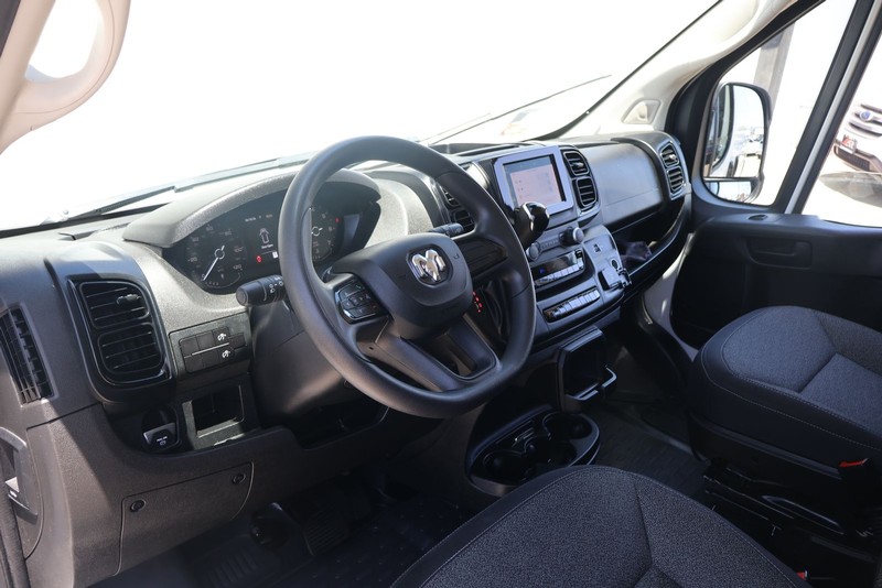 Ram ProMaster Cargo Van Vehicle Full-screen Gallery Image 15