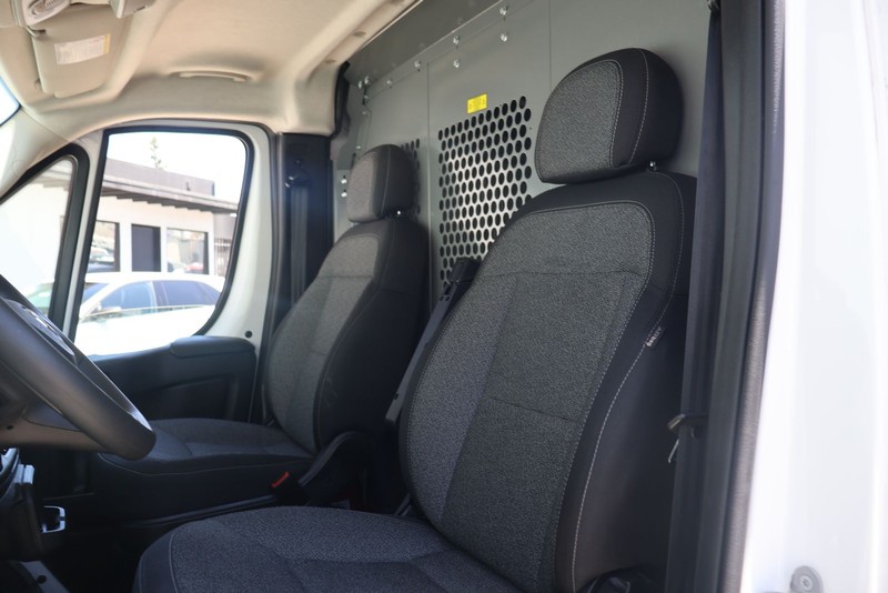 Ram ProMaster Cargo Van Vehicle Full-screen Gallery Image 16