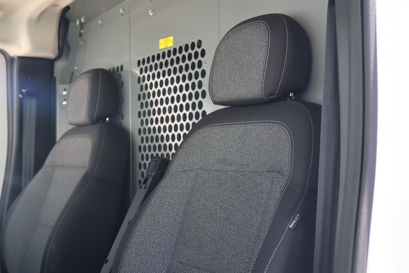 Ram ProMaster Cargo Van Vehicle Full-screen Gallery Image 17