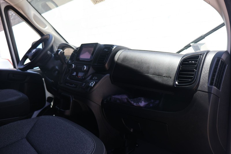 Ram ProMaster Cargo Van Vehicle Full-screen Gallery Image 18