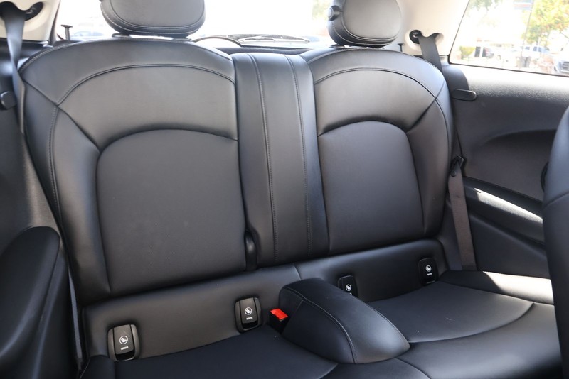 MINI Hardtop 2 Door Vehicle Full-screen Gallery Image 20